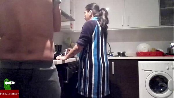 Amma magan sandai iruthiyil matteril mudinthathu - Homemade sex video