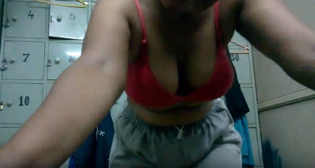 Gym Aadai Maatrum Araiyil Kaavarchi Tamil Girls Nude Video