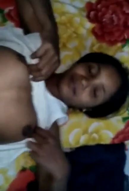 Manaivi Thangaiyin Pundaiyil Ottaiyil Sariyaaga Okkum Tamil Incest Sex