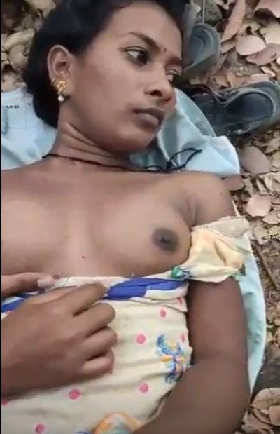 Tamil Village Call Girl Pennai Vettaveliyil Sex Inbam