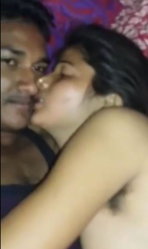 Kattilil Sugamaga konjum Tamil Cousin Sister Sex Video