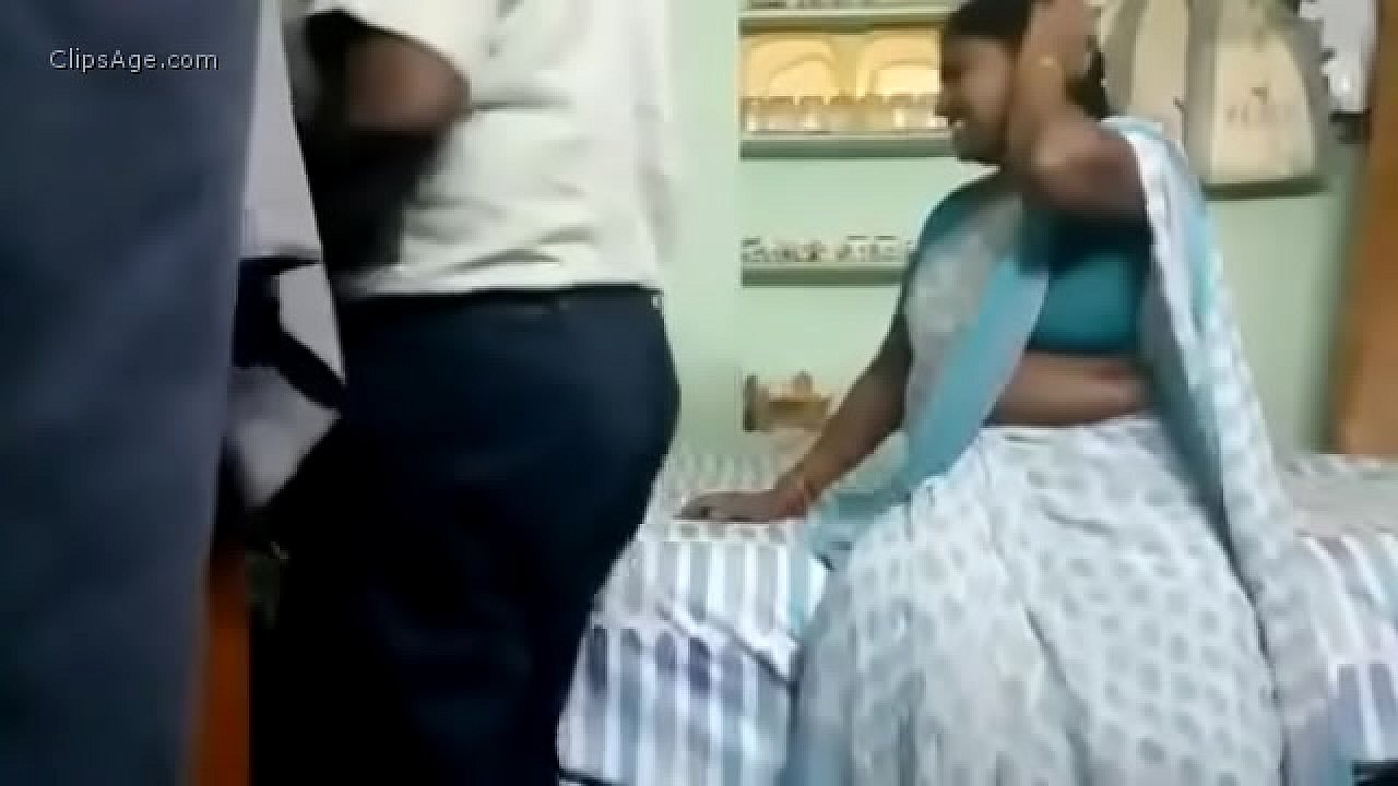 Uncle periya mulai aunty kuthiyil ookum tamil sex video