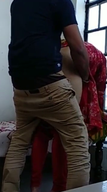 Pakkathu veettu pennai balcony azhaithu otha tamil live doggy sex