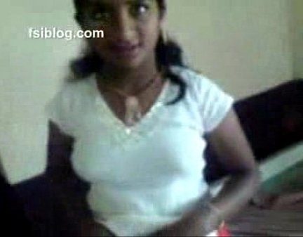 19 vayathu pathumai kuthiyai kanbikum tamil sex video - Tamil teen sex