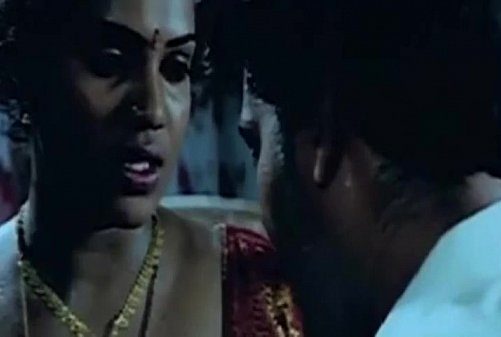 Nadigai mulai thadavi pundaiyil oothu kanju irakum tamil sex movie