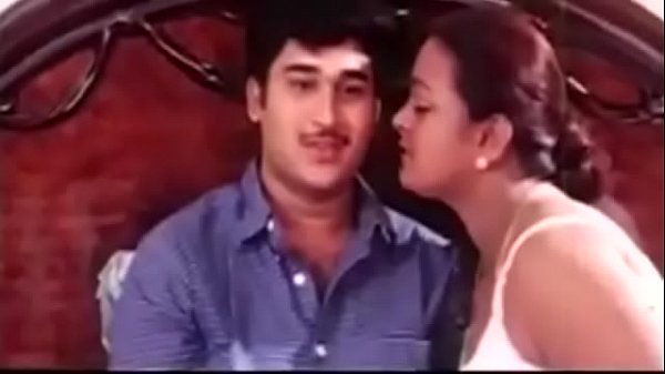 Shakeela lipsil kiss seithu azhagana kathalan udan sex seiyum blue film