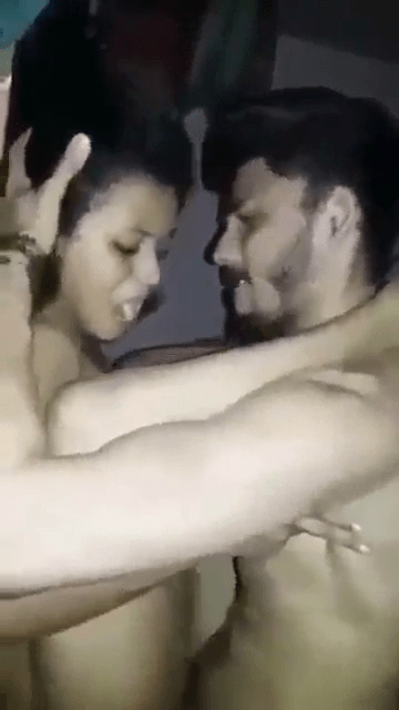Chennai 19 vayathu pen kuthiyil kattu kuthu kuthum tamil sex video