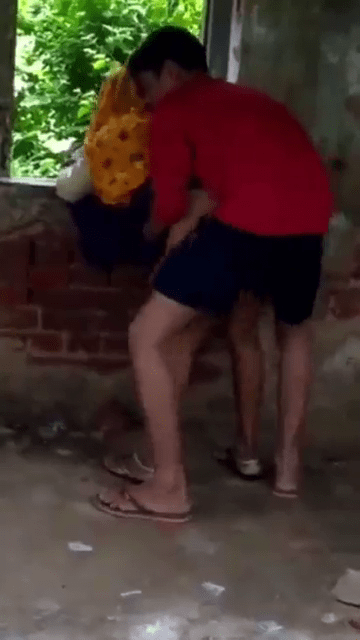 20 vayathu paiyan maadu meikum auntyai ookum tamil village sex video