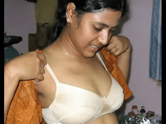 Singala tamil pesi aunty idam ootha kathaiyai soli usar seiyum tamil sex talk video