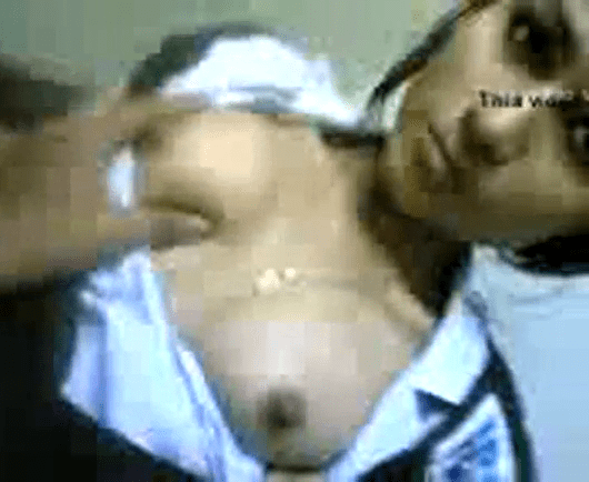 Family sex video tamil thambi azhagiya akka mulaiyai sappi ookiran