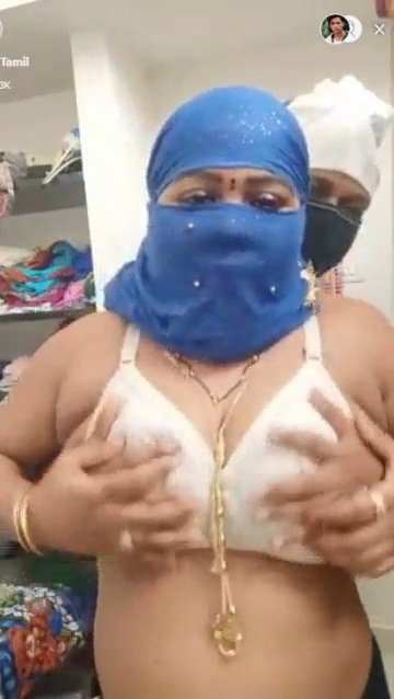 Kanavan manaivi tamil pesi ookum live tamil sex video - tamil aunty sex