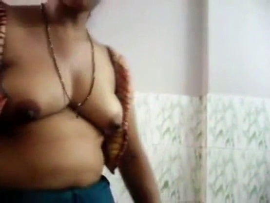 Madurai aunty tamil mulai kanbikum sex video