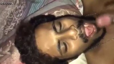 Kathalan mugathil kanju ootrum tamil gay sex videos