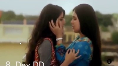 Tamil lesbian sex Pengal kiss adithu sex seiyum video
