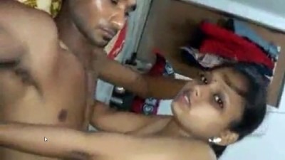 Annan sunniyai oombi ookum tamil family sex video