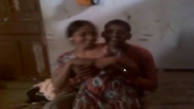 Akka thangai iruvarai ookum tamil hot sex video