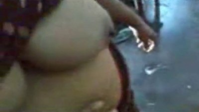 Village thaiyal kadai akka mulai pisaiyum sex vidoes tamil