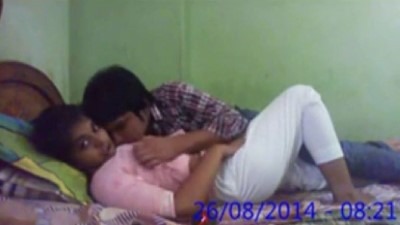 Karur big boobs pennai oothu vinthu edukum couple sex videos