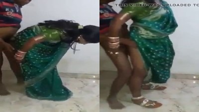 Gramathu anniyai standing cow positionil saree sex