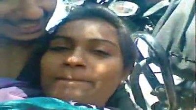 Thoothukudi young couple mulai thadavi romance panum videos