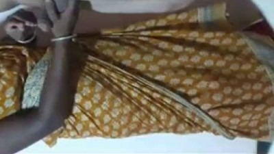 Ambur veetu velaikaari handjob seiyum village sex video