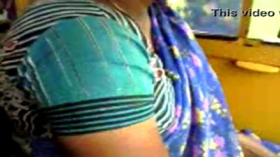 Madurai saree aninthu aunty boobs kuthi kanbikum sex videos