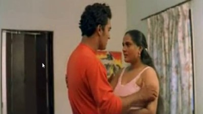 Aunty bra aniyum pozhuthu mulai kanbithu sex seiyum sex padam