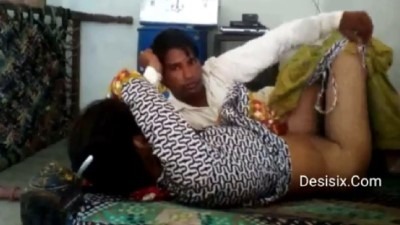 College pennai usar seithu kuthiyil ookum hot video