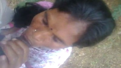 Pollachi vibachaari kutha vaithu oombi vinthu edukum sex clips