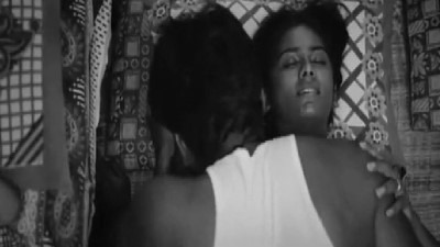 Kanavan manaiviyai satham podamal midnight sex panum movie