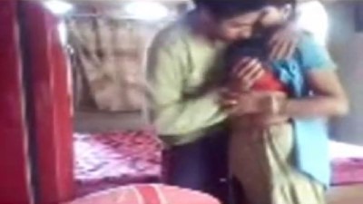 Periya mulai vaithu irukum tamil mom sex video - Tamil Sex Videos