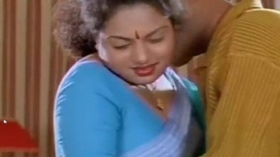 Aunty mega boobs pisainthu ool seiyum xxx movie