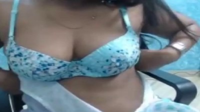 Thevidiya pen boobs pussy kanbithu moodu eatrugiraal