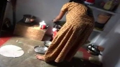 Village housewife nighty thuki kuthiyil ookum sex capture