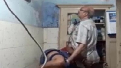 Village doctor saree thuki kuthi thadavi oombavidum sex clip