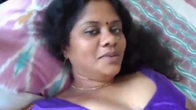 Pondicherry aunty wife pool oombum ool video