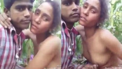 Gramathu wife ilam paiyanai romance seigiraal