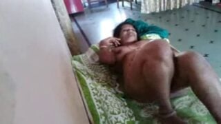 Chennai thevidiya aunty one shot matter podugiraal