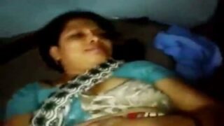 Village aunty wife saree thuki koothi kuthu vangum kaatchi