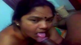 Madurai housewife aunty katuviriyan sunniyai oombugiraal