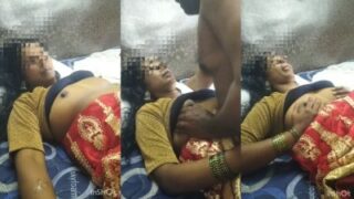 Kanchipuram Aunty mulaiyai kasakikonde ool seithen