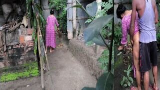 Gramathu Aunty thotathil ilam kathaalan udan ookiraal