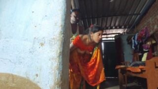 Pollachi gramathu wife ragasiyamaaga saree fuck seigiraal