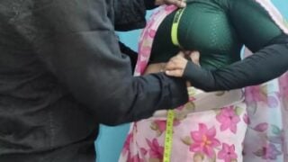 Tailor uncle aunty mulai measure seithu fuck pannukirar
