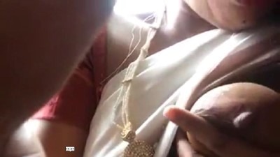 Tamil saree aninthu wife mulai katum sex video