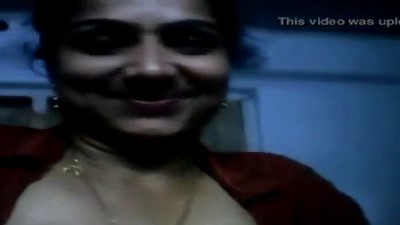 Young vithavai aunty mulai kanbikum nude tape