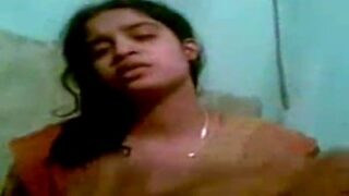 Chennai college girl jasmine kiss pannukiral