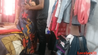 Young housewife aunty pundaiyil paiyan ool podugiraan