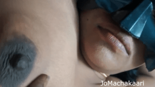 Madurai sexy housewife aunty relative paiyanai oombi ookiraal