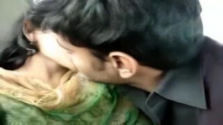 College thozhiyai caril azhaithu sendru veettil sex